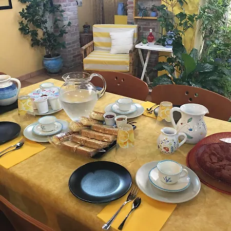 L'angolo Antico ベッド・アンド・ブレックファスト オリスターノ